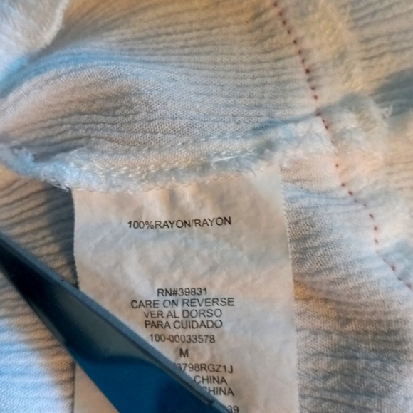 My Michelle Sz Med White Cropped Top with Rust cross-stitch - Picture 8 of 9